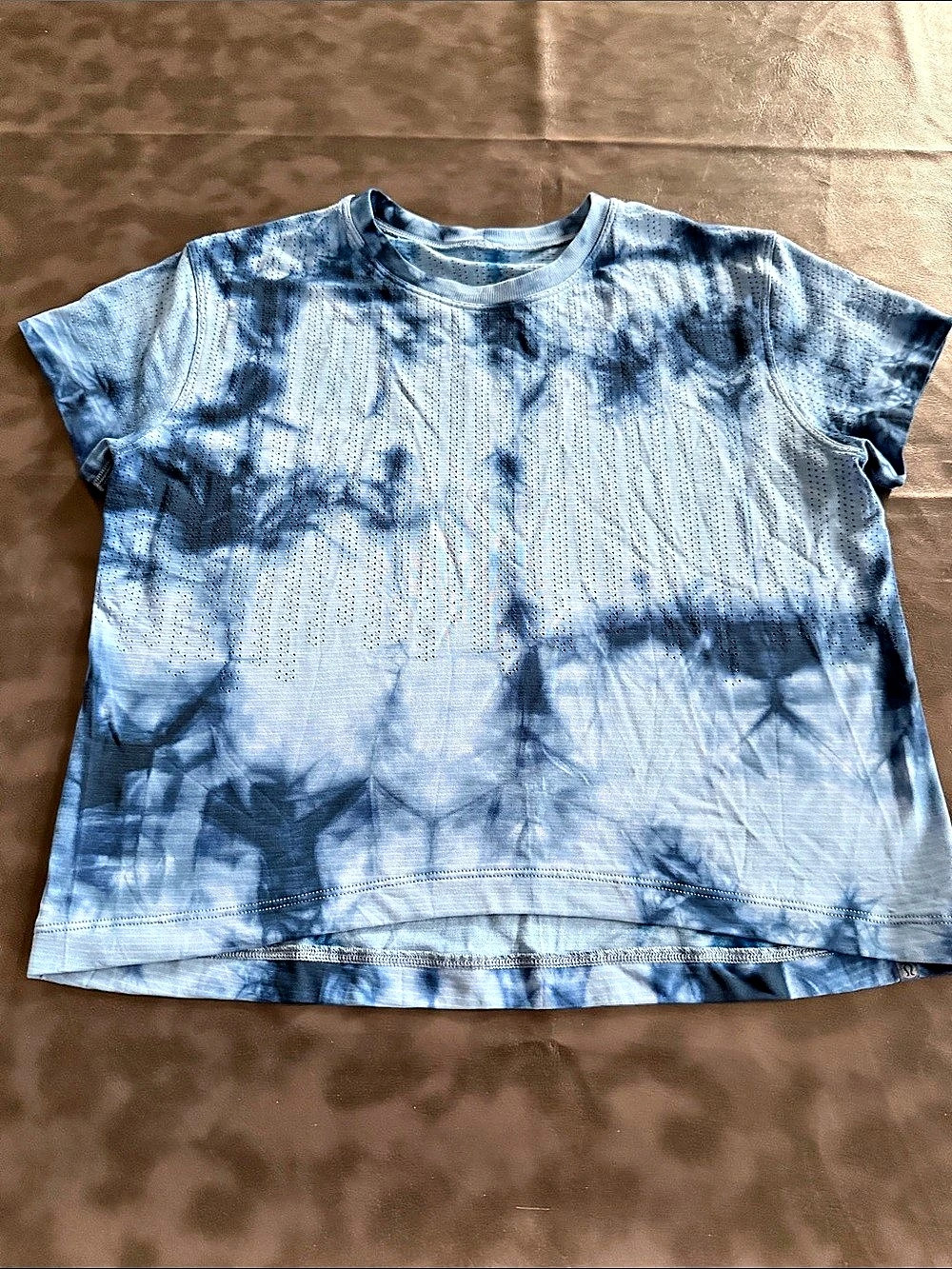 Lululemon Swiftly Tech Short-Sleeve Shirt 2.0 Blue & White